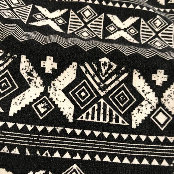 H&M Aztec Tribal Print Mini Skirt - Picture 5 of 5